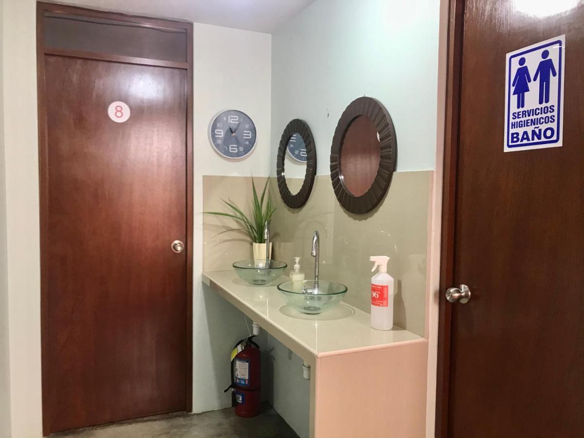 El Tumi - Aeropuerto Bed & Breakfast Лима Екстериор снимка