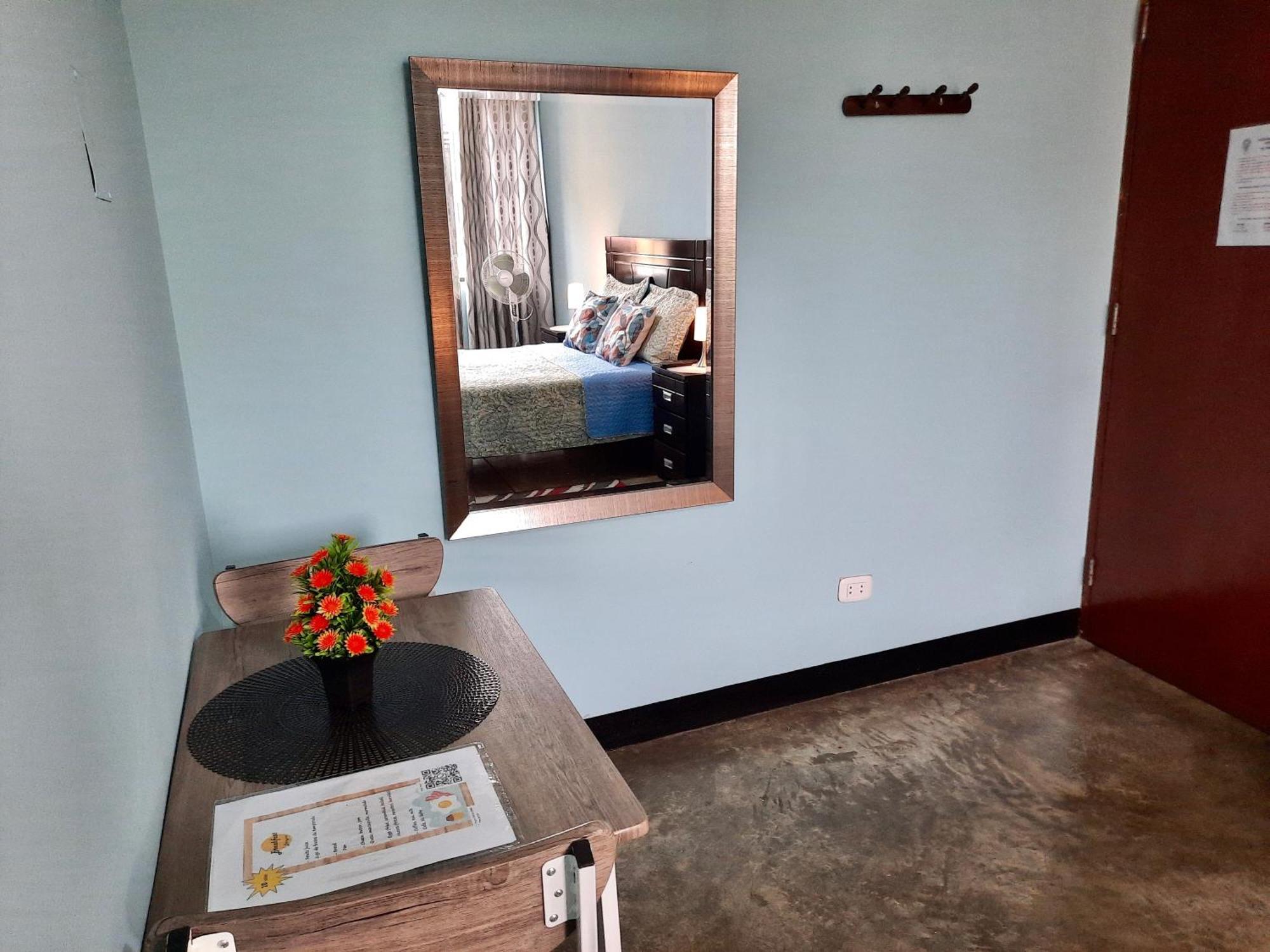 El Tumi - Aeropuerto Bed & Breakfast Лима Стая снимка